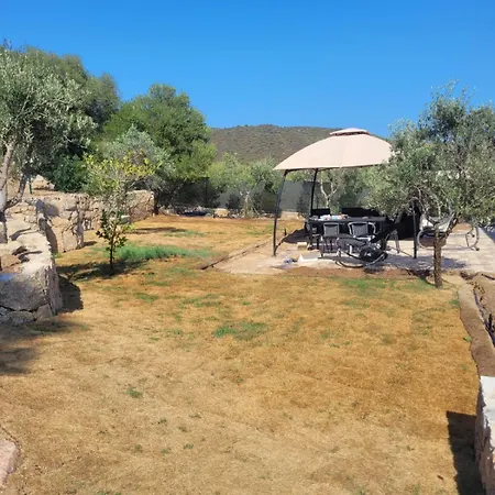 Residenza Degli Ulivi アパート オルビア